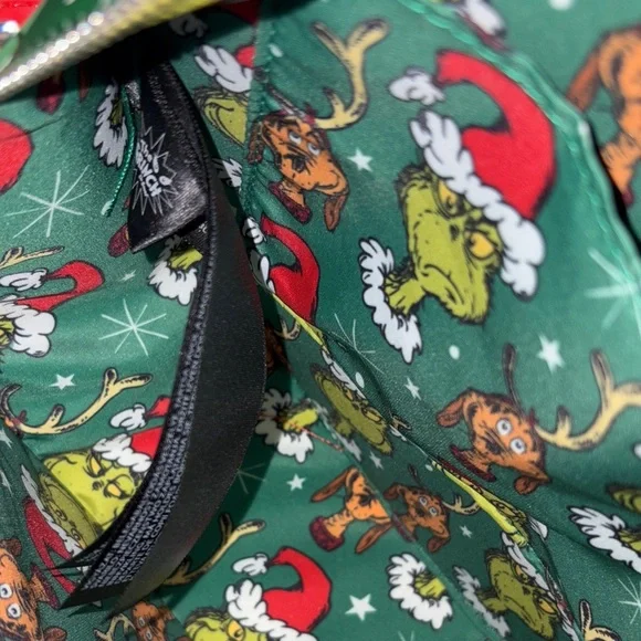 NWOT How The Grinch Stole Christmas Lenticular Wreath Portrait crossbody bag. - Picture 8 of 8
